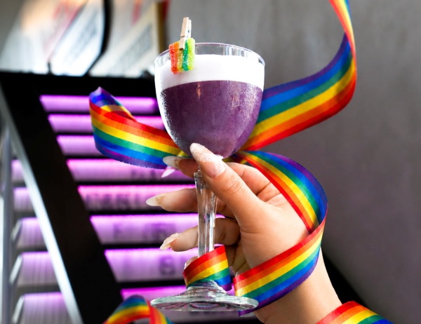 ม็อกซี่ แบงคอก ราชประสงค์ จัดเต็ม Pride Month บนรูฟท็อปสุดชิค