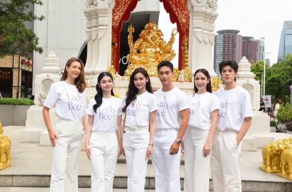 “อิงฟ้า – พิ้งกี้- นาตาลี” ร่วมพิธีบวงสรวงเปิดตัวภาพยนตร์ “Lady Bee”